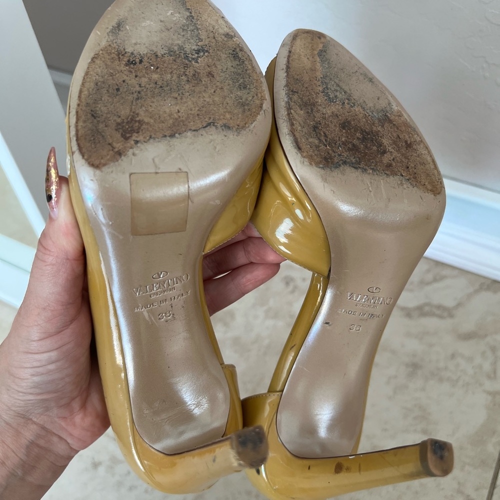 Valentino Mustard Yellow Bow Peep-Toe Heels Shoes - Picture 8 of 8